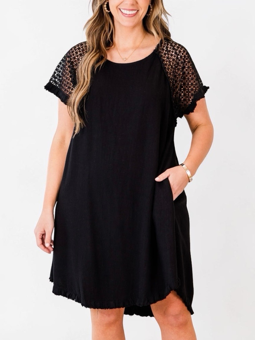 Umgee Black Linen-Blend Hi-Lo Shift Dress with Crochet Sleeves • Size M